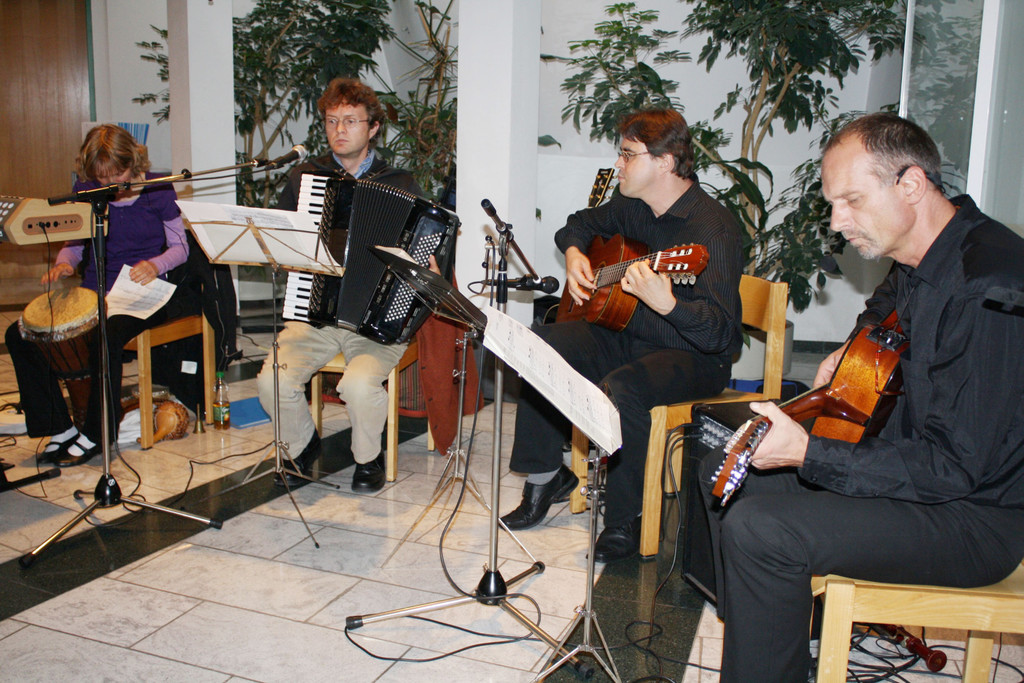 VHS Zeugnisverteilung 2_10_2009_0022_jpg-1319622247