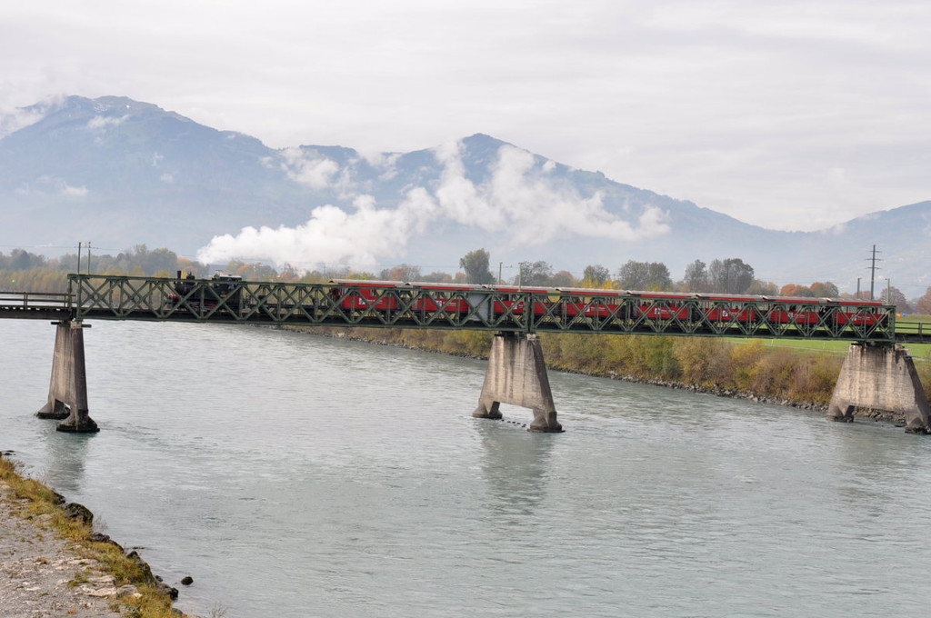 Rheinbaehle014.JPG