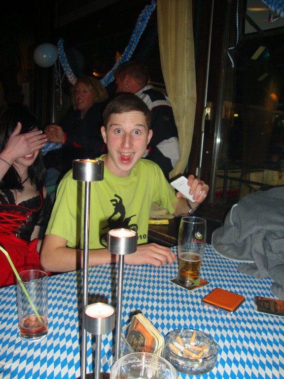 308347_292064420817578_288792437811443_1071865_712325436_n_jpg-1319727700