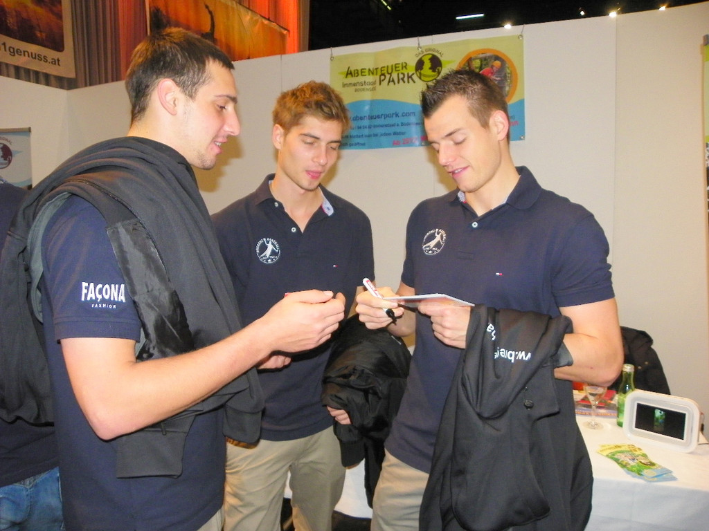 112_9980_JPG-1319782169