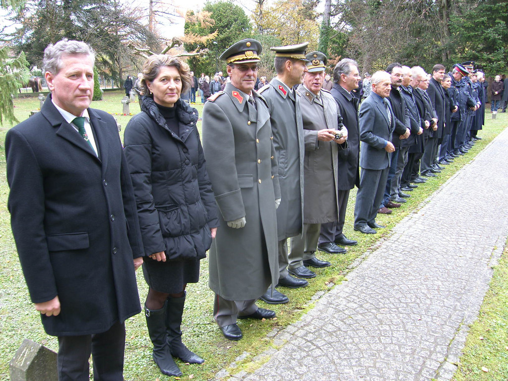 SH105703_JPG-1319804685