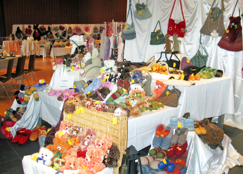Frauenbazar 1_JPG-1319885216