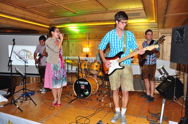 normal_28102011happyfacembaktivnews009.JPG