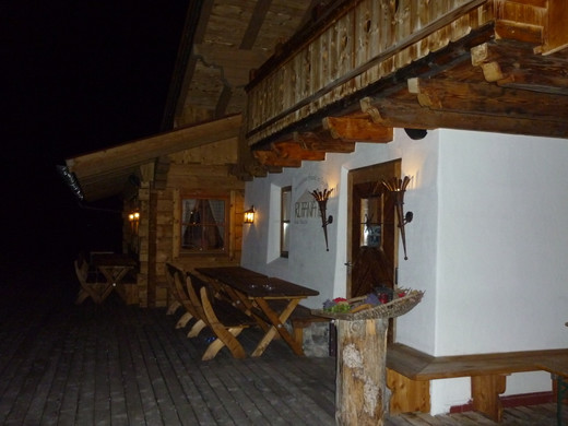 P1020086_JPG-1319987152