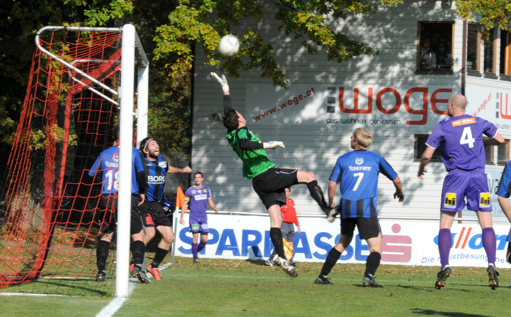 Viktoria-Nenzing 30_10_2011 34_jpg-1319987380