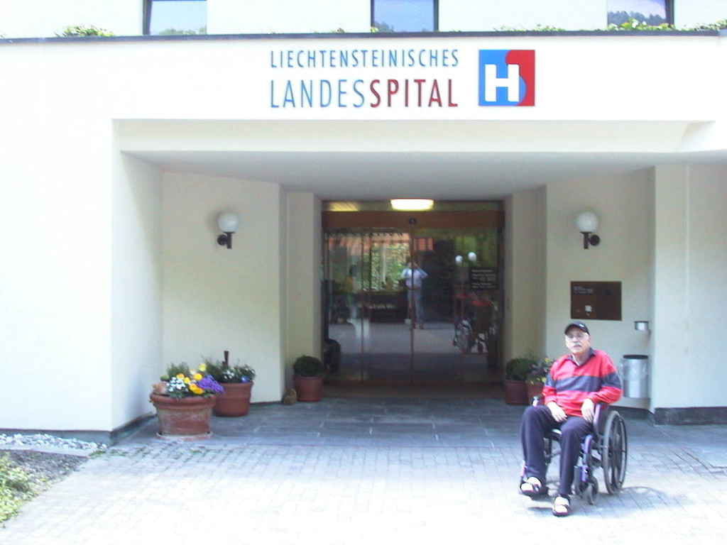 Eingang 05-02a_JPG-1320049205