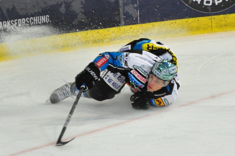 30102011eishockeymbaktivnews021.JPG