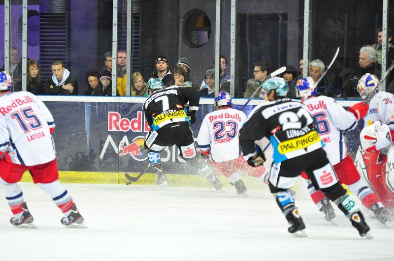 30102011eishockeymbaktivnews082.JPG