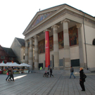 Dornbirn: Die Säule in St. Martin trägt Rot