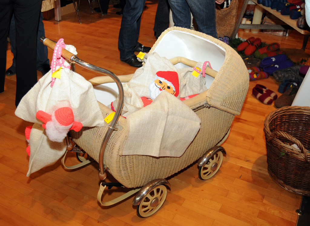 Bazar H__chst 05_11_2011 42_jpg-1320510001