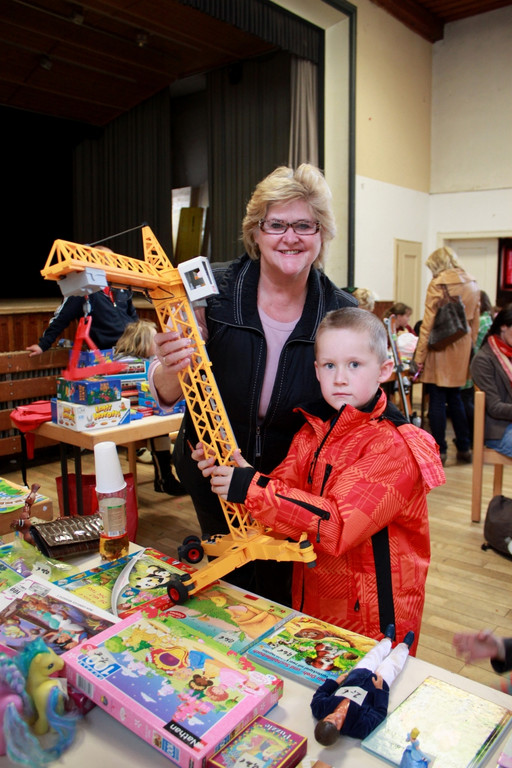 Flohmarkt KINDER EV 2011 _7__jpg-1320522622
