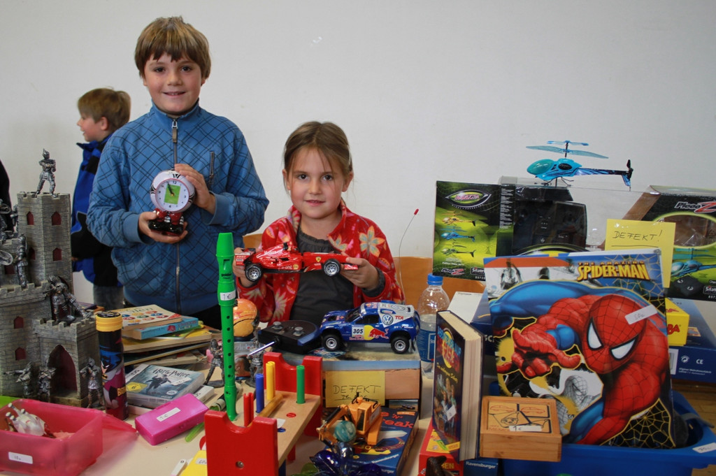 Flohmarkt KINDER EV 2011 _13__jpg-1320522651