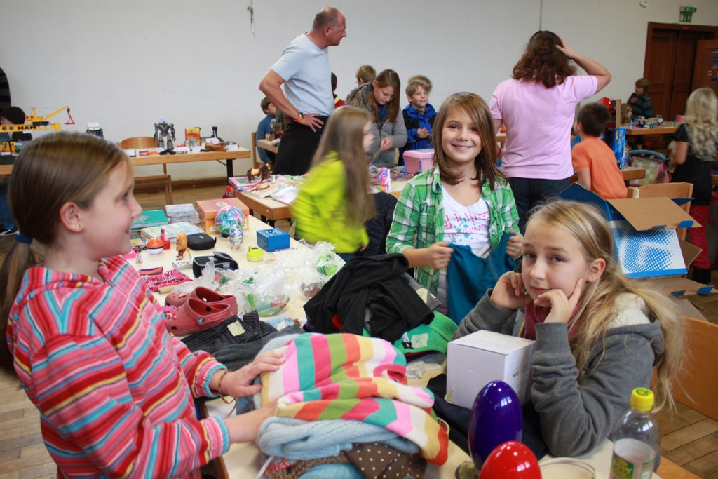 Flohmarkt KINDER EV 2011 _23__jpg-1320522702