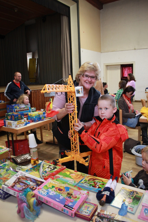 Flohmarkt KINDER EV 2011 _6__jpg-1320522616