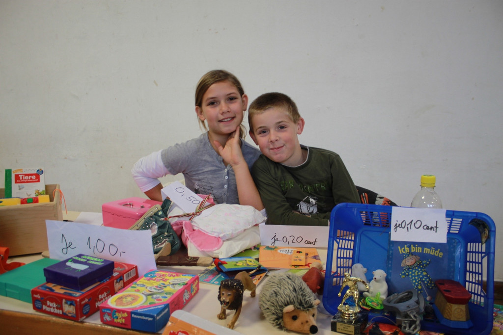 Flohmarkt KINDER EV 2011 _31__jpg-1320522743