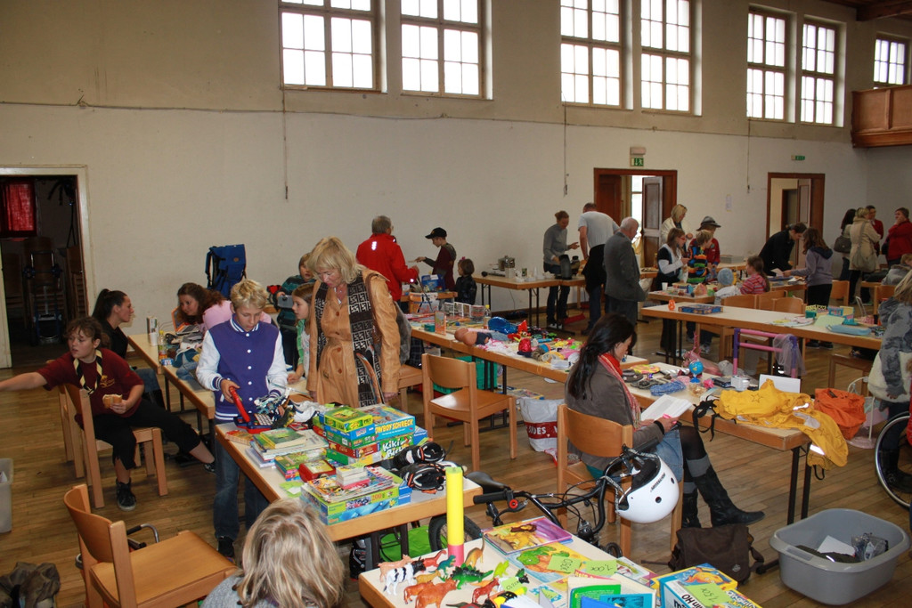 Flohmarkt KINDER EV 2011 _8__jpg-1320522627