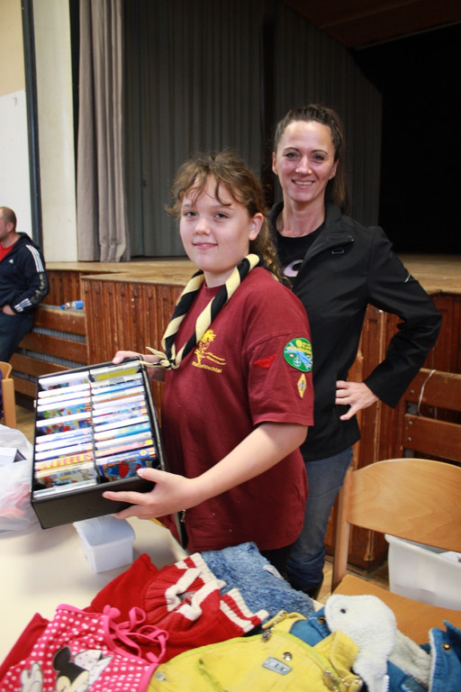 Flohmarkt KINDER EV 2011 _3__jpg-1320522600