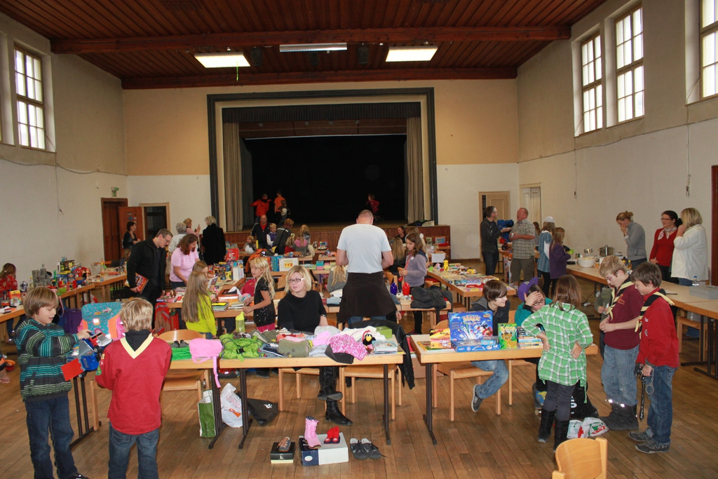 Flohmarkt KINDER EV 2011 _27__jpg-1320522725