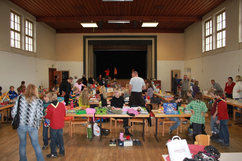 Flohmarkt KINDER EV 2011 _28__jpg-1320522730