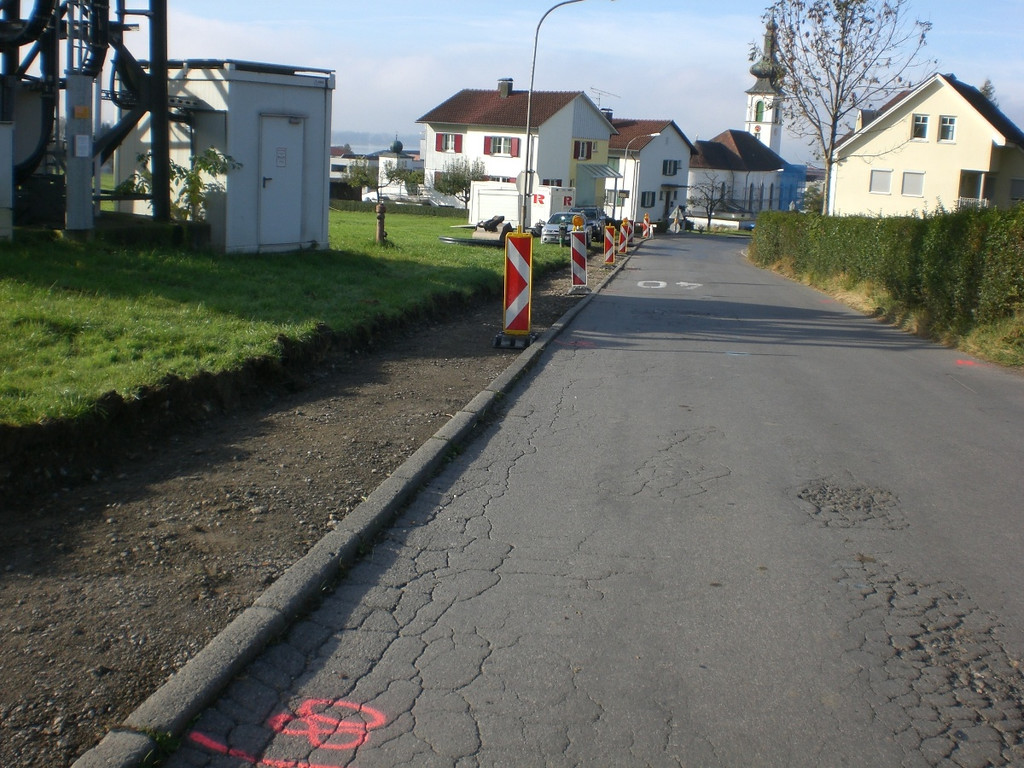 Gehsteig Jesuheim Beginn 30-10-2011 _5__JPG-1320595376