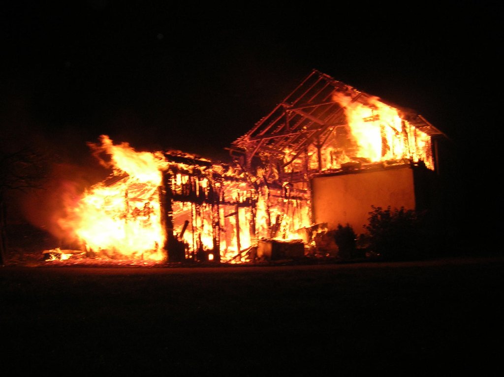 20111110_Brand_Enzenkirchen_01.JPG