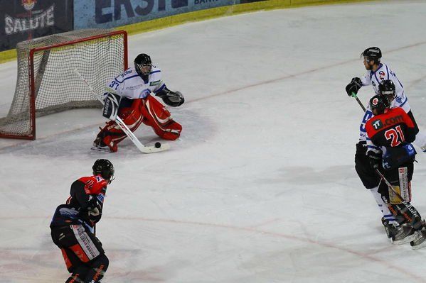 normal_11112011fmt_oilersinnsbruck_ta_004.jpg