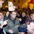 Berlusconi zurückgetreten: Jubel in Rom