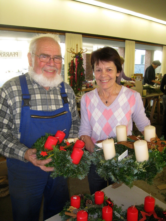 Pfarre Adventkranzbinden 2011 _20__jpg-1321193432