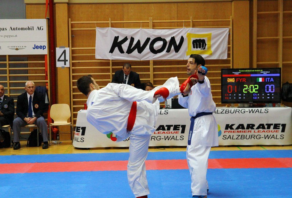 13112011fmt_karate_mw_04.jpg