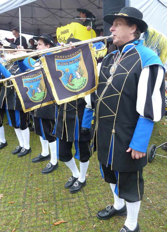 Embs3aFanfarenzug_jpg-1321223164