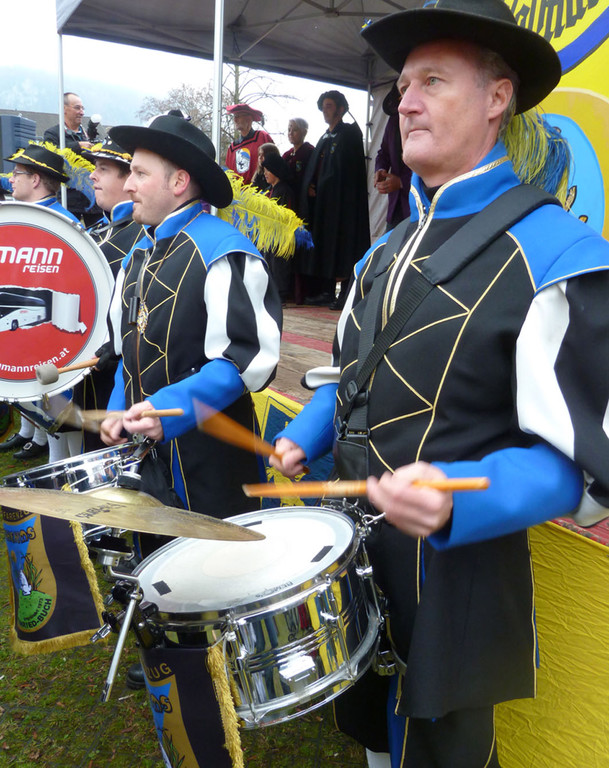 Embs3eFanfaren_jpg-1321225105