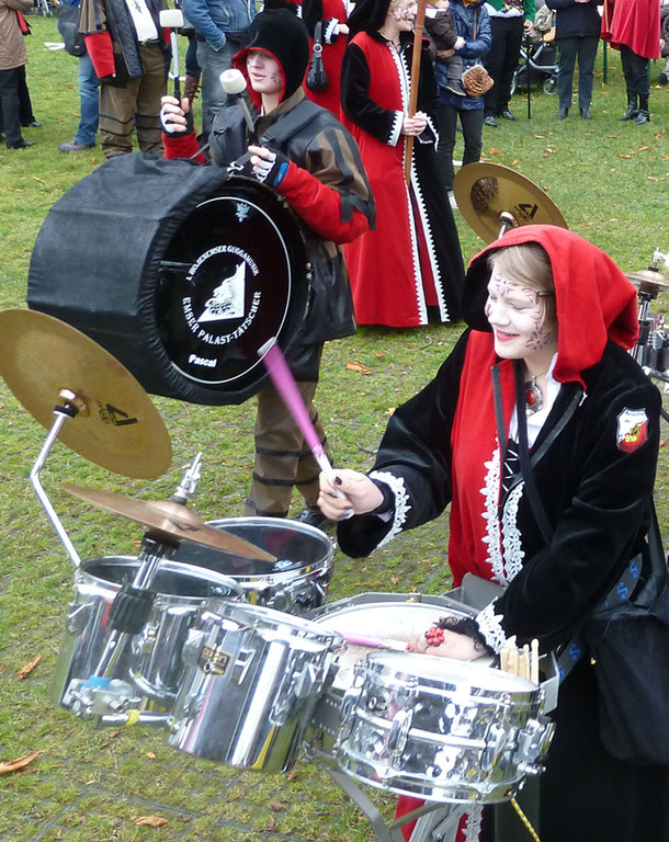 Embs2hPalasttaetscher_jpg-1321226365