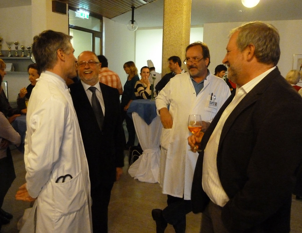 LKH12_jpg-1321315618