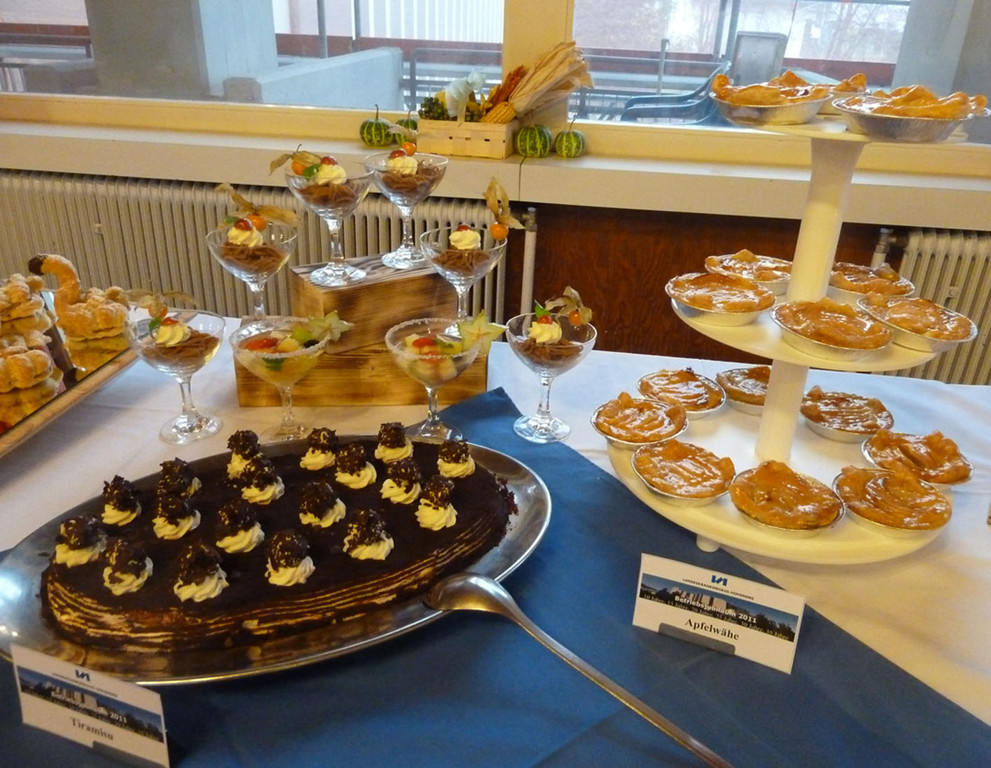 LKH18Buffet_jpg-1321315689
