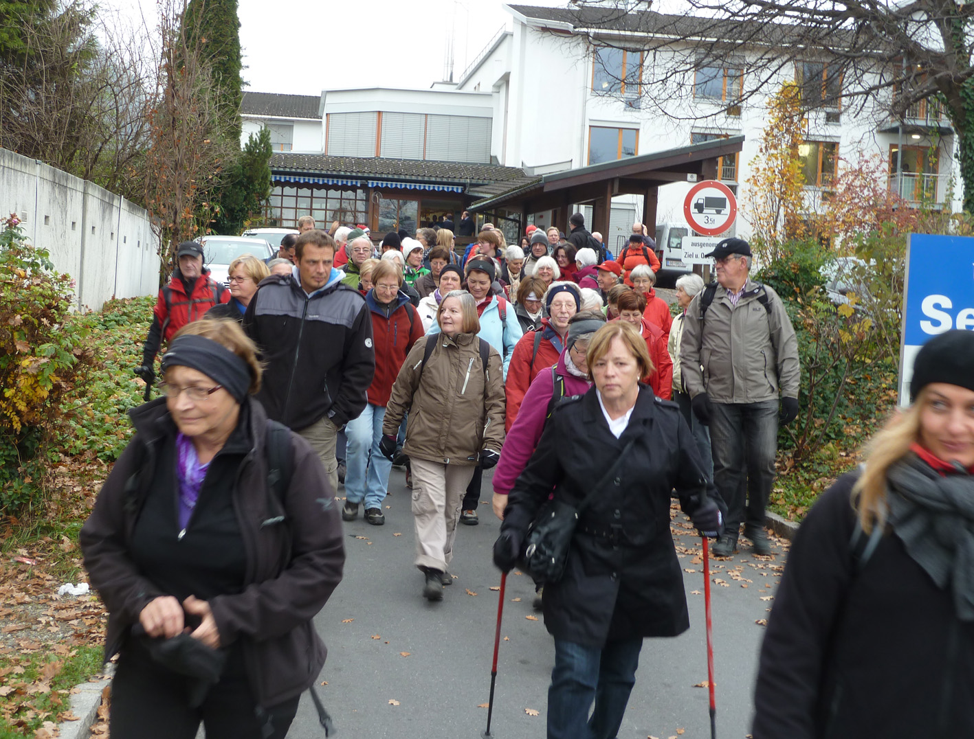 Pilgern1Abmarsch_jpg-1321354397