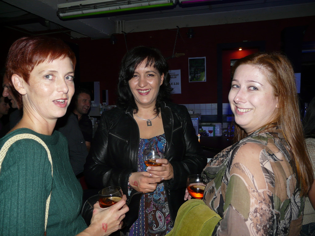 Andrea Carmen Katja.JPG
