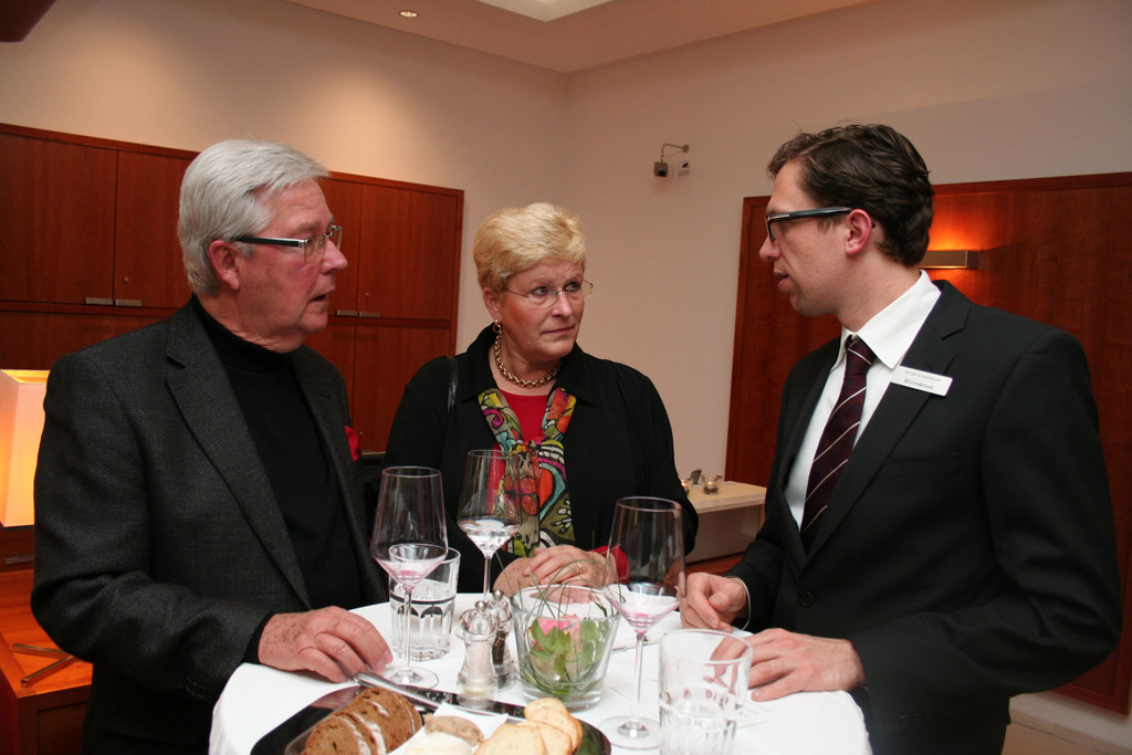 IMG_9387_jpg-1321564000