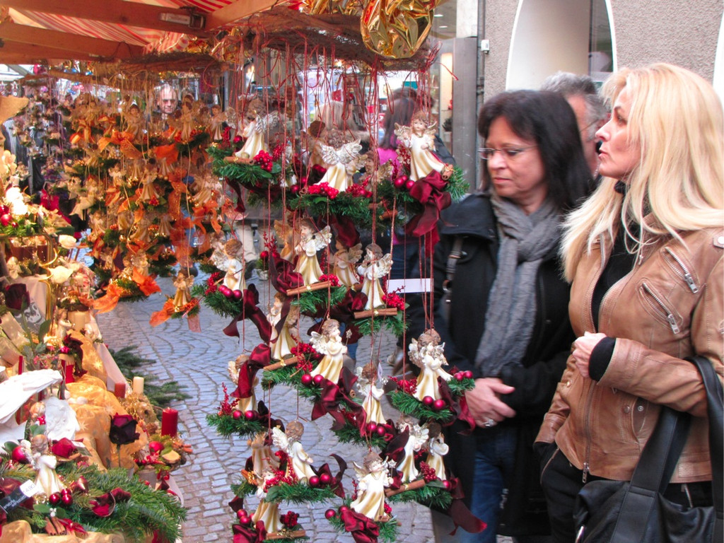 BK_blosengelmarkt181111 26_jpg-1321629184