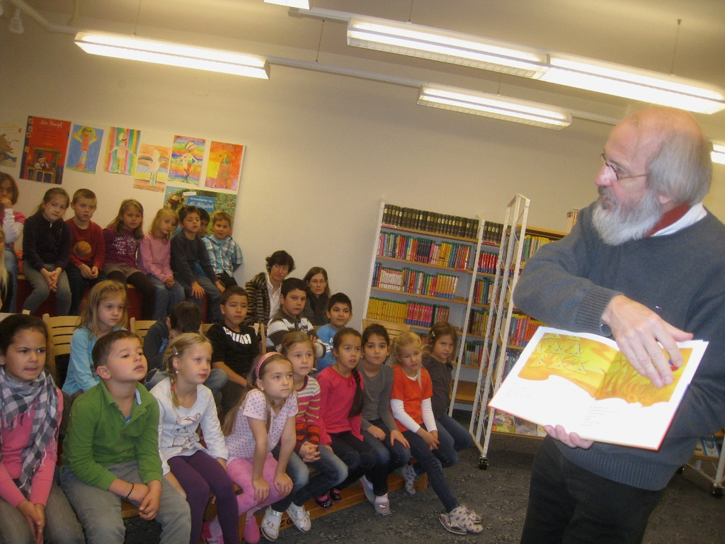 Buecherei Lesung VS 1 Schlueter 2011 _15__jpg-1321697621