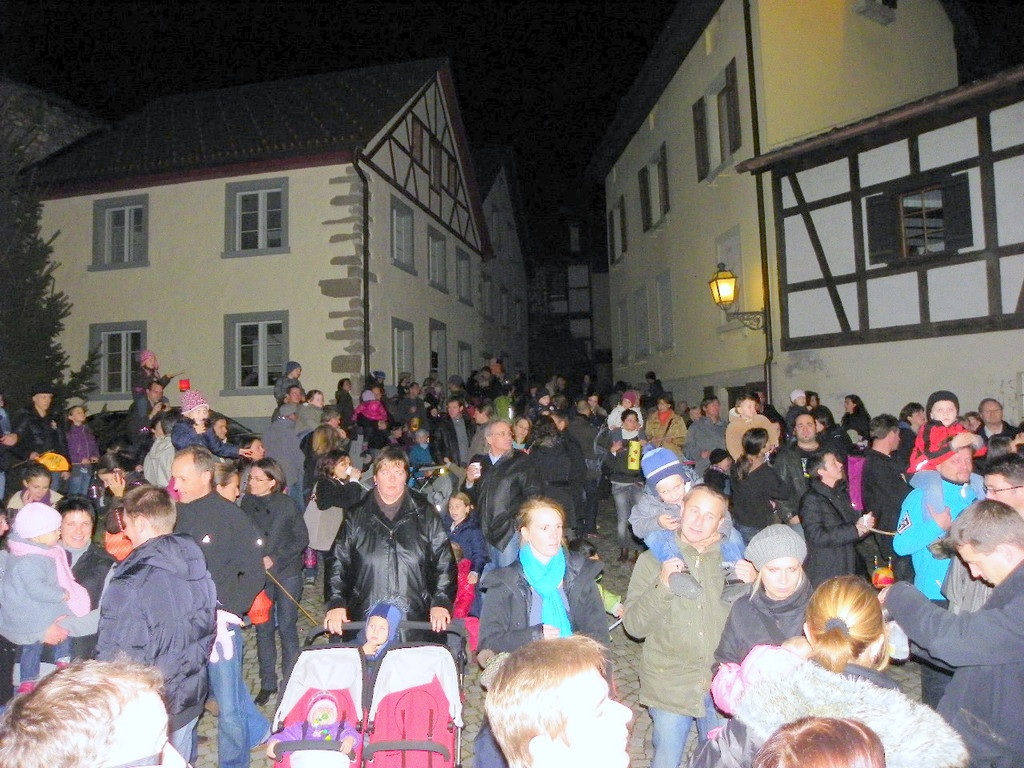 107_6885_jpg-1321721484