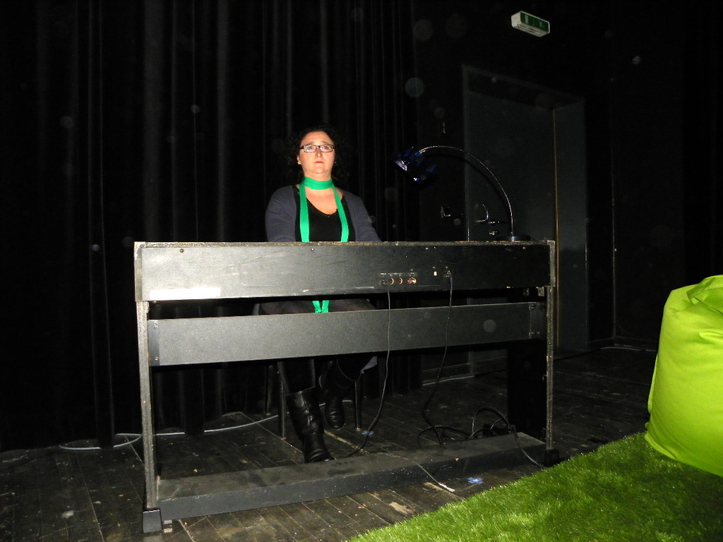 113_1911_JPG-1321730813