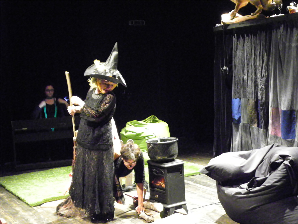 113_1923_JPG-1321730860