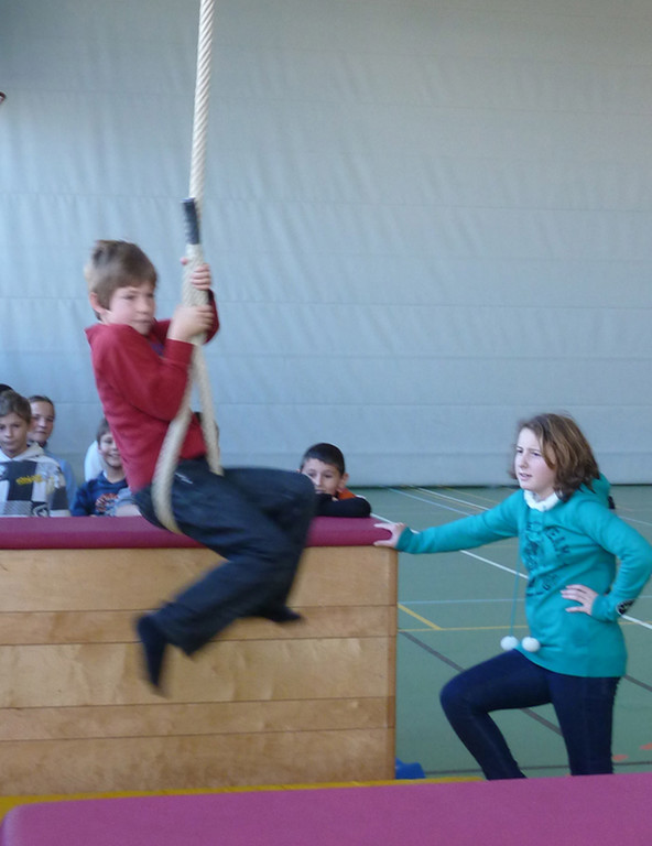 5Turnen2_jpg-1321807606