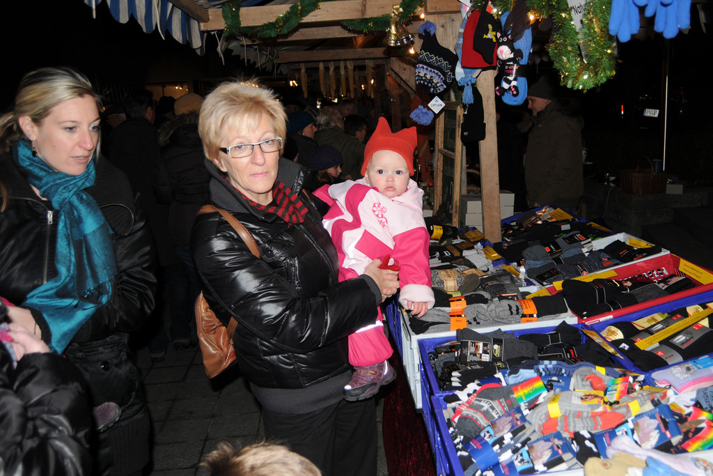 Adventmarkt H__chst 27_11_2010 43_jpg-1321816680