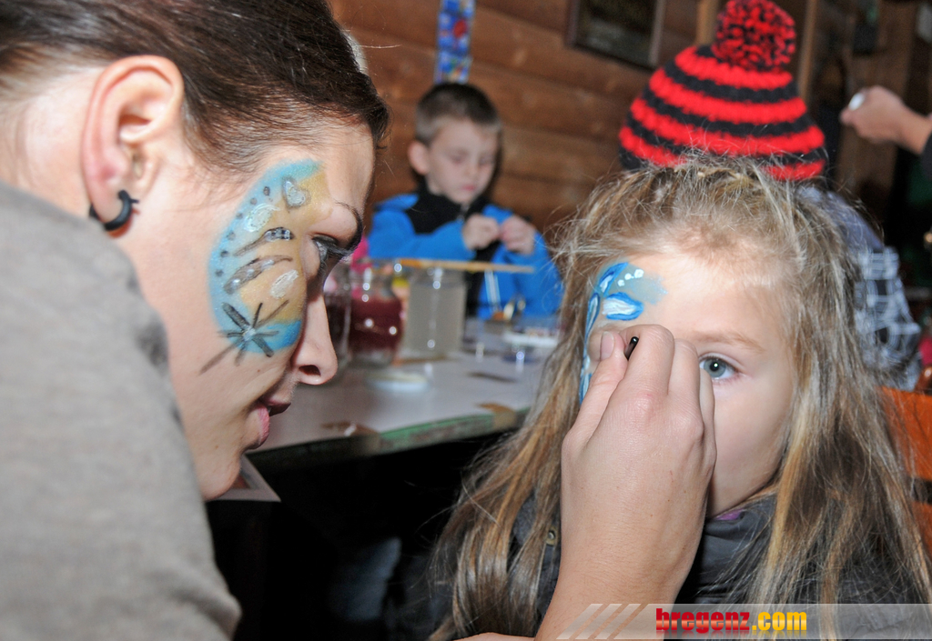 Western-Advent 20_11_2011 42_jpg-1321821077.jpg