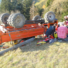 Schlepper in Dünserberg abgestürzt