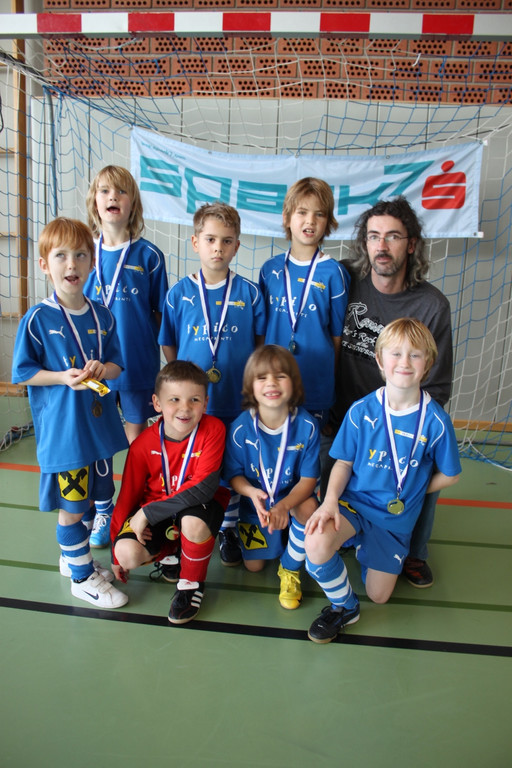 Fussball U 8 Turnier Halle 22-01-2011 _3__jpg-1322170249
