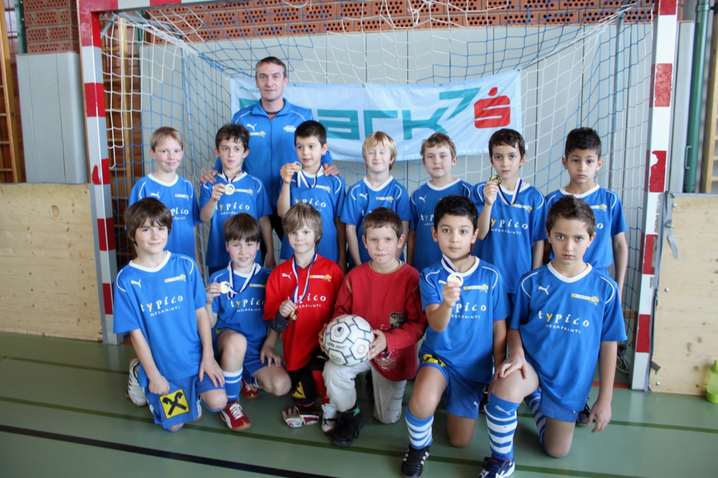 Fussball U 9 Turnier Halle 16-01-2011 _18__jpg-1322170275