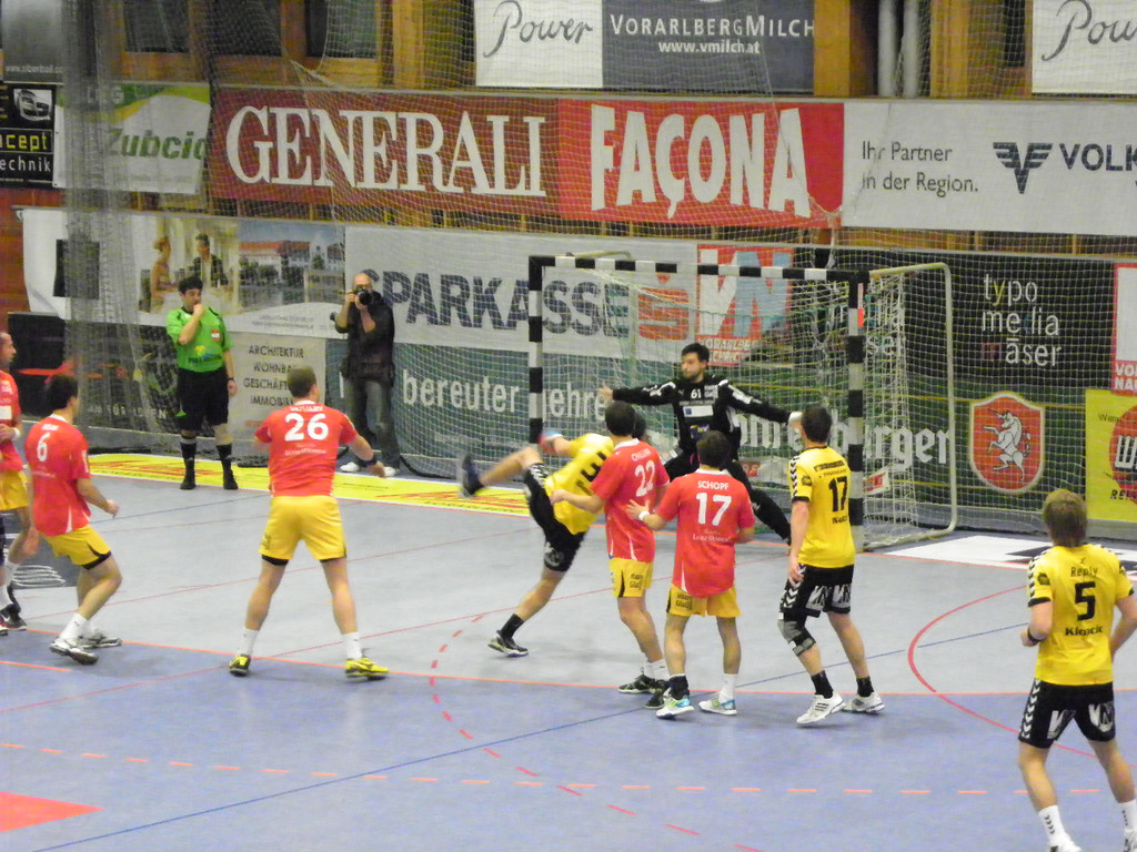 113_2118_JPG-1322175982