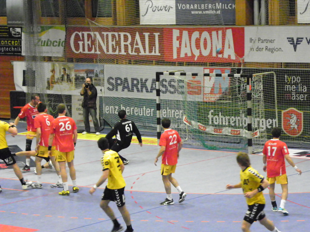 113_2115_JPG-1322175972